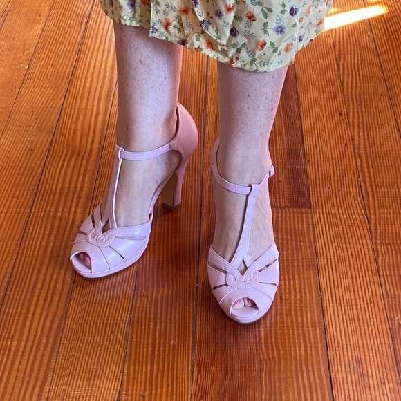 ModCloth Pink T-Strap Platform Rockabilly Heels - Picture 12 of 16